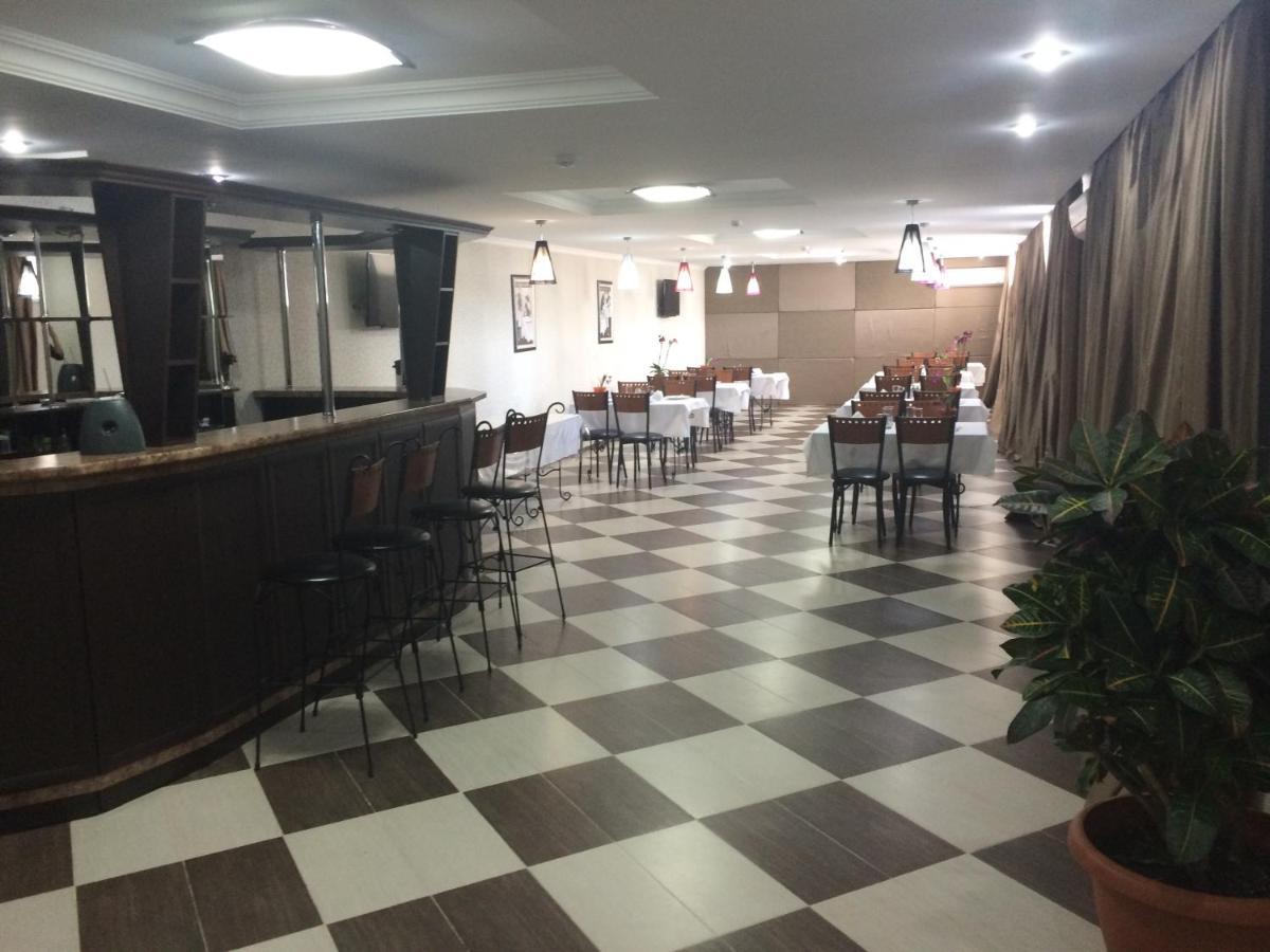 Hotel Laeti-Zhaiyk Atyrau Bagian luar foto